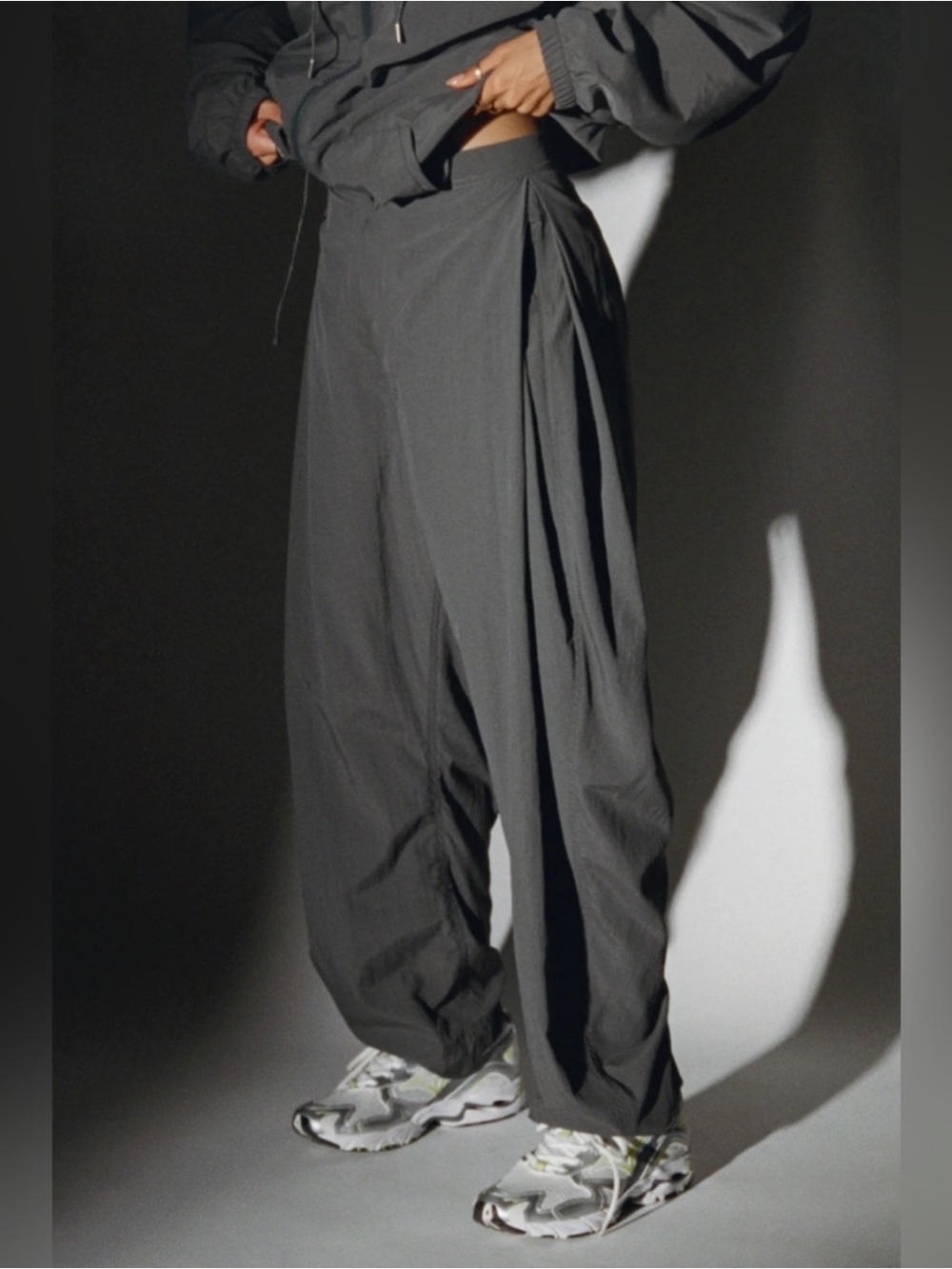 *NWT Joah Brown Barrel Pant in color “Jet”, size M.